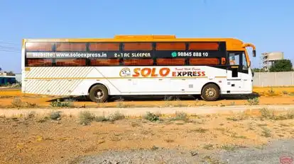 SOLO EXPRESS Bus-Side Image
