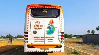SOLO EXPRESS Bus-Front Image