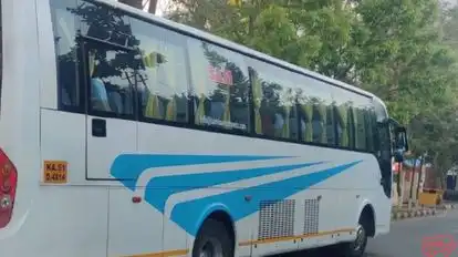 SAAM BUS Bus-Side Image