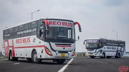 REO BUS Bus-Front Image