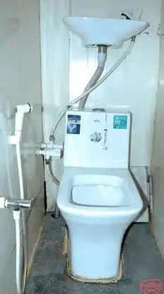 Momai Travels Bus-Amenities Image