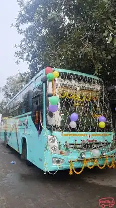 Udan Pari Dlx Bus-Side Image