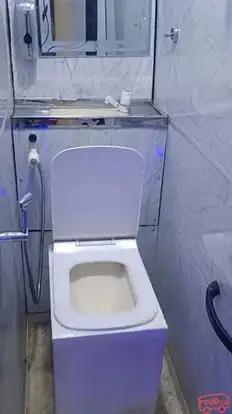 Vaishnoyatra services pvt ltd Bus-Amenities Image