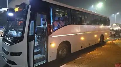 Vaishnoyatra services pvt ltd Bus-Front Image