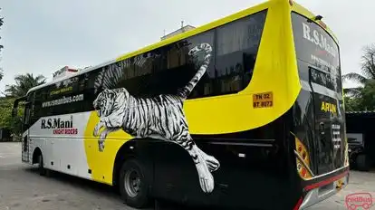 R.S.MANI KNIGHT RIDERS Bus-Side Image