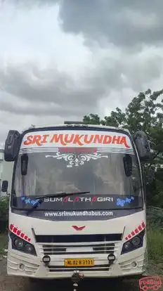 Sri Mukundha Travels  Bus-Front Image