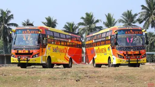 Sri Shivanjaneya Travels Bus-Front Image