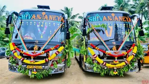 Sri Shivanjaneya Travels Bus-Front Image