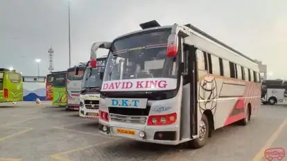 DAVID KING TRAVELS Bus-Side Image