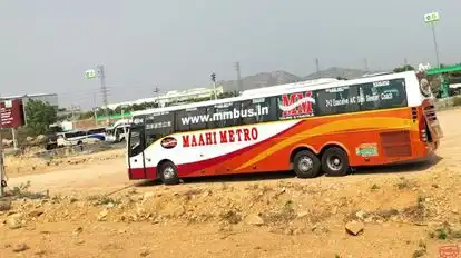 MAAHI METRO TOURS AND TRAVELS Bus-Side Image