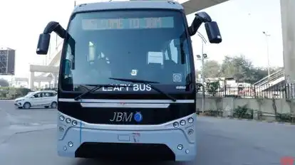 Leafy Bus Bus-Front Image