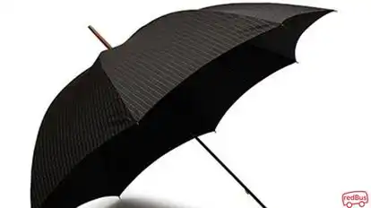 CHOLAN TOURS Bus-Amenities Image