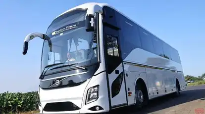 CHOLAN TOURS Bus-Side Image