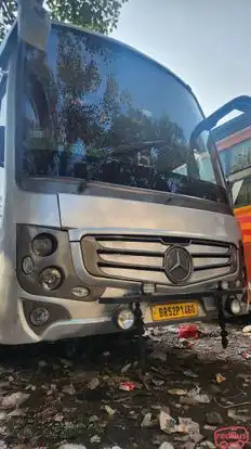 Deluxe bus service Bus-Front Image