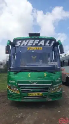 Munawwar Travels Bus-Front Image