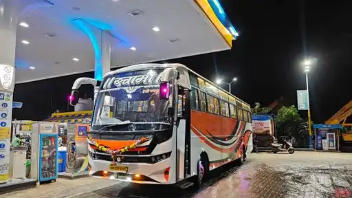 Swami Tours & Travels Bus-Front Image