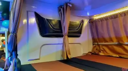 UNICORN EXPRESS Bus-Amenities Image