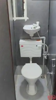 Easy Bus Tours and Travels Bus-Amenities Image