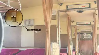 AL AYAAN TRAVELS Bus-Front Image