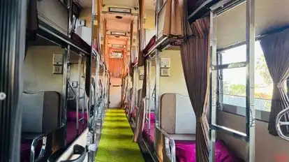 AL AYAAN TRAVELS Bus-Front Image