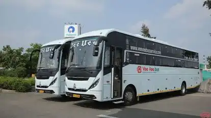 VEE VEE BUS Bus-Side Image