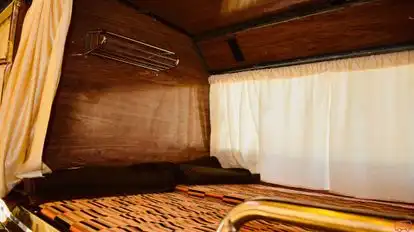 GAUTAM BUS SERVICE (KISHOR) Bus-Seats Image