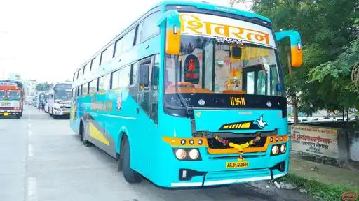 Shivratn Travels  Bus-Front Image