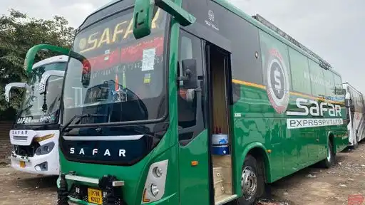 Safar Express Bus-Front Image