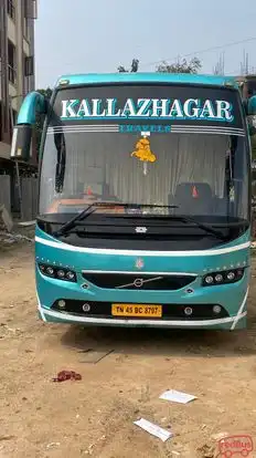 KALLAZHAGAR TRAVELS Bus-Front Image
