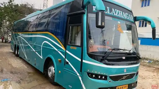 KALLAZHAGAR TRAVELS Bus-Front Image