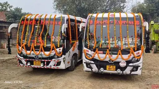 Deoria Express Bus-Front Image