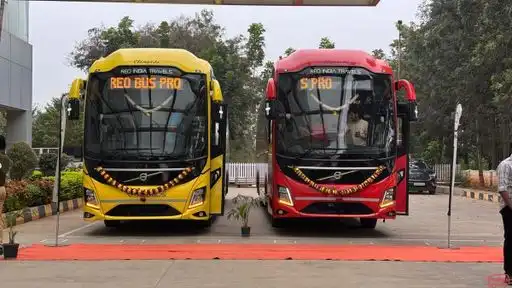 ReoBus Pro Bus-Front Image
