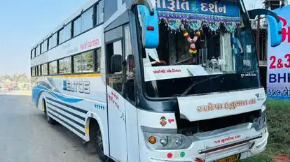 Maruti Darshan Travels (Surat) Bus-Side Image