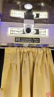 SRI MEENAKSHI TRAVELS Bus-Amenities Image