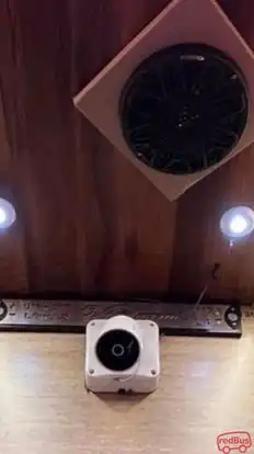 Royal Travels Mumbai Bus-Amenities Image