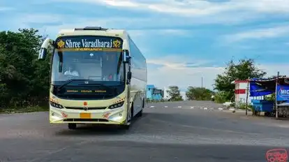 SHREE VARADHARAJ TRAVELS Bus-Front Image
