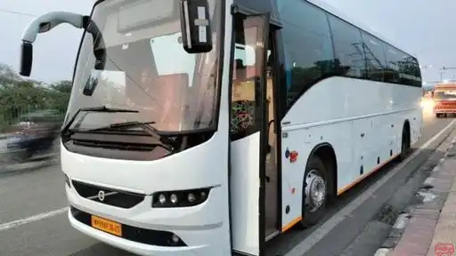 JSR HOLIDAYS Bus-Front Image