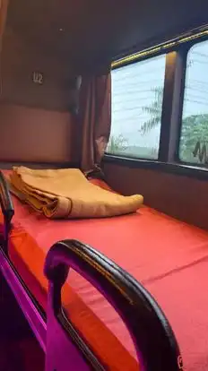 MERLIN CONNECT Bus-Amenities Image