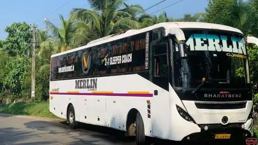 MERLIN CONNECT Bus-Front Image