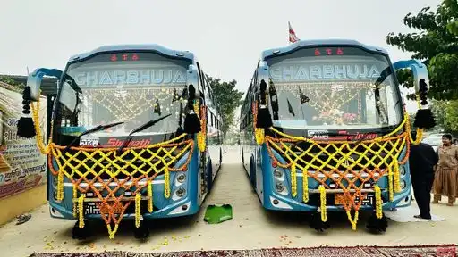 Shri Charbhuja Travel Agency Bus-Front Image