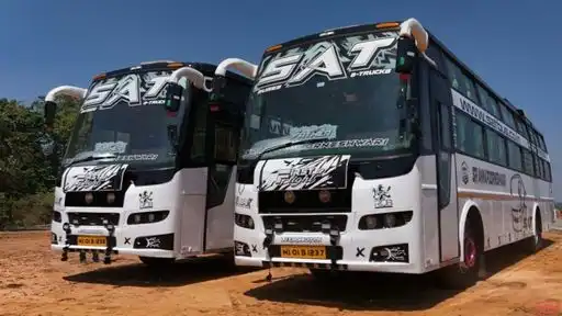 Sri Annapoorneshwari Travels Bus-Front Image