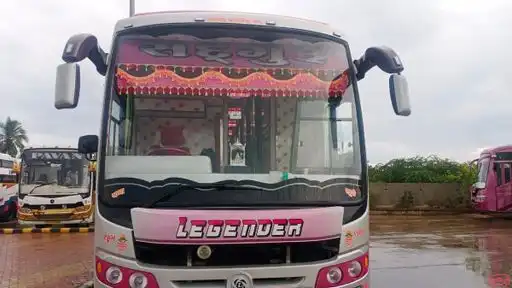 Sadguru Travels Bus-Front Image