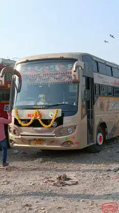 Sadguru Travels Bus-Front Image