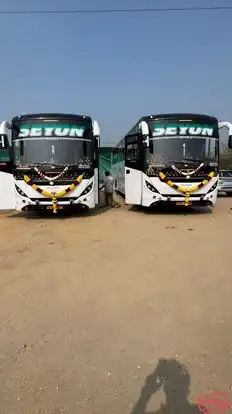 Seyon Travels Bus-Front Image
