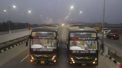 Wings bus by peetambra Bus-Front Image