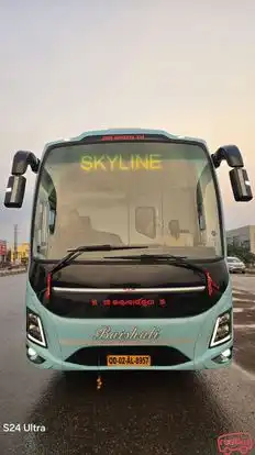 SKYLINE Roadways Bus-Front Image