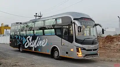 SKYLINE Roadways Bus-Side Image