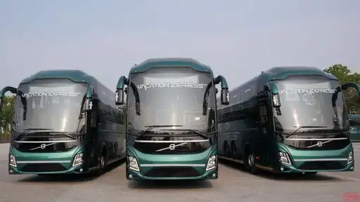 Vacation Express Bus-Front Image