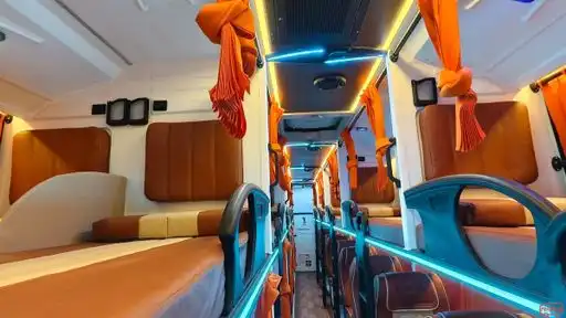 Reshmi Travels Pro Bus-Front Image