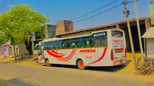 Maneesha Tour And Travels  Bus-Front Image